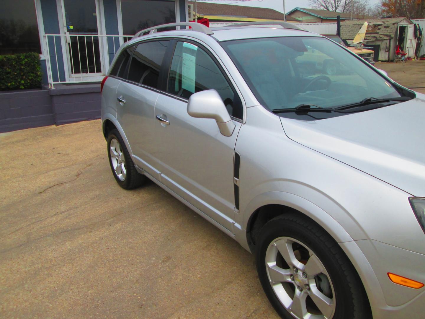 2015 SILVER Chevrolet Captiva Sport (3GNAL3EK1FS) , located at 1815 NE 28th St., Fort Worth, TX, 76106, (817) 625-6251, 32.795582, -97.333069 - Photo#2